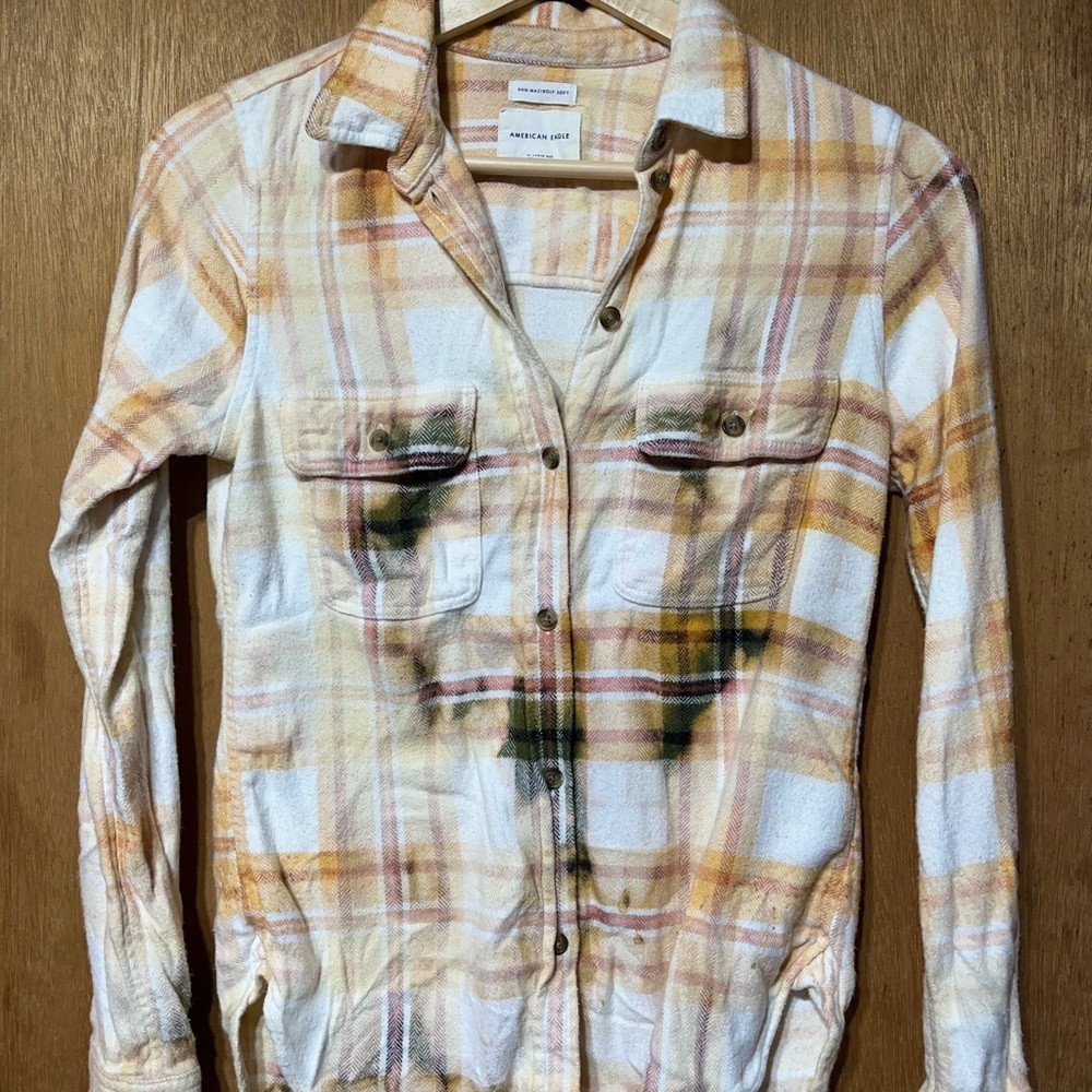 American Eagle Outfitters Cream and Orange Button Down Shirt